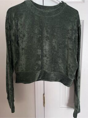 Noize Spruce Green Velvet Cropped Oversized Sweatshirt Size Medium